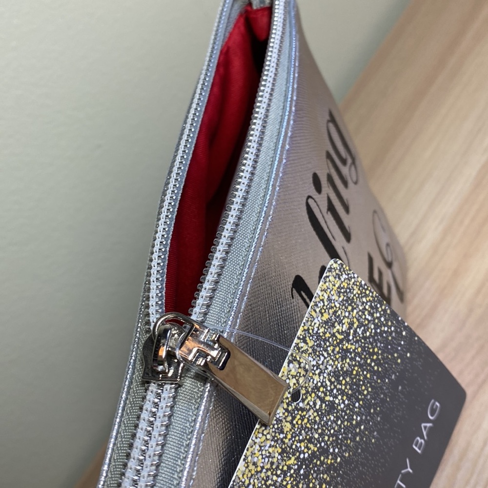 Beauty Bag - Picture 6 of 7